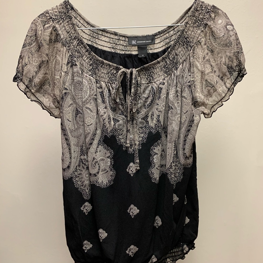 WILL ACCEPT MOST OFFERS Scrunchy top